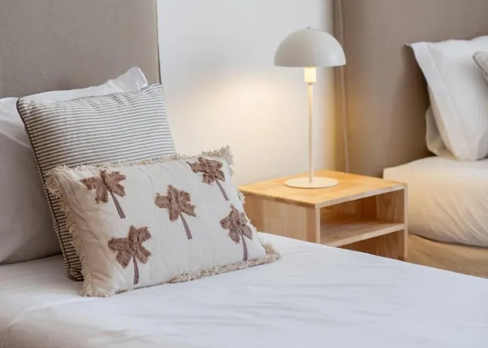 Quebra Costas I By An Island Daire