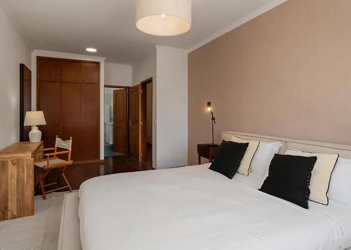 Daire Quebra Costas I By An Island *