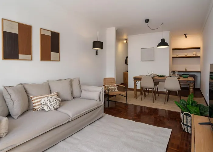 Quebra Costas I By An Island Daire