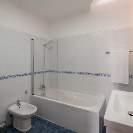 Quebra Costas I By An Island Apartment *