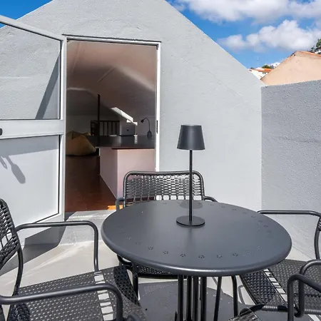 Apartment Quebra Costas I By An Island