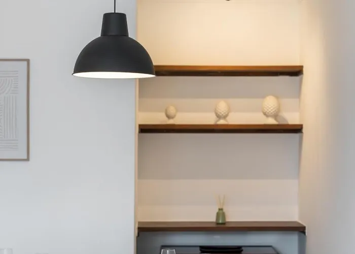 Quebra Costas I By An Island